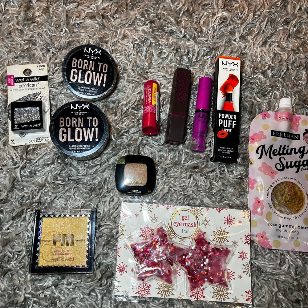 Makeup bundle